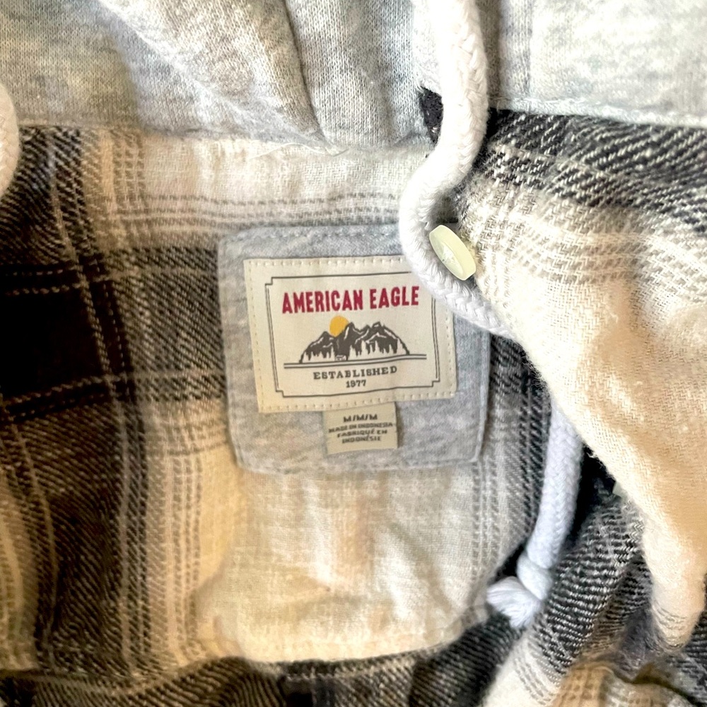 American Eagle distressed Hooded Flannel